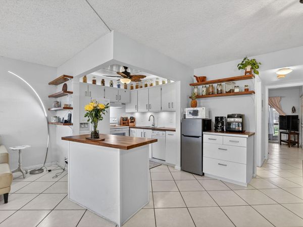 290 Oakridge Q, Unit 290, Deerfield Beach, FL 33442