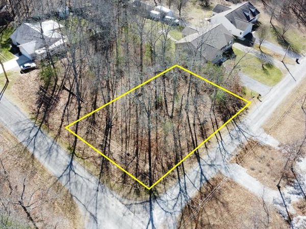 lot 121 Pomo Cir., Crossville, TN 38572