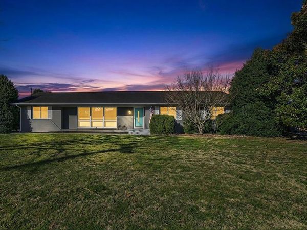 204 7th St, Livingston, TN 38570