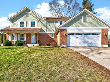 225 Renwood Place, Springboro, OH 45066