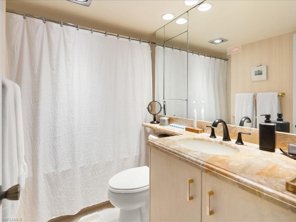 3333 Gulf Shore Blvd N, Unit 403, Naples, FL 34103 Photo