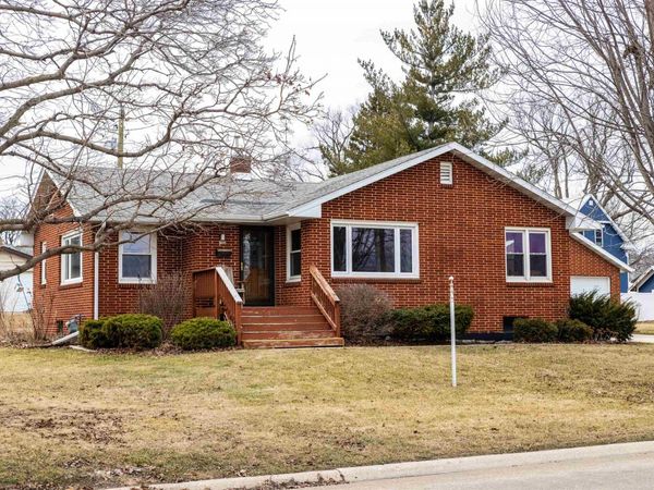 526 N Simmons Street, STOCKTON, IL 61085