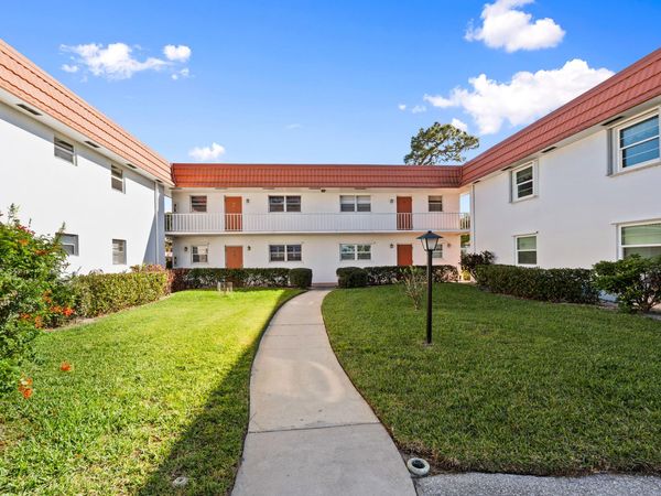 2600 SE Ocean Boulevard, Unit Jj-14, Stuart, FL 34996