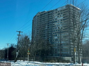 3900 00 FORD ROAD, Unit 14L, PHILADELPHIA, PA 19131