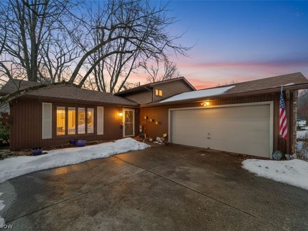 129 Hidden Tree Lane, Amherst, OH 44001