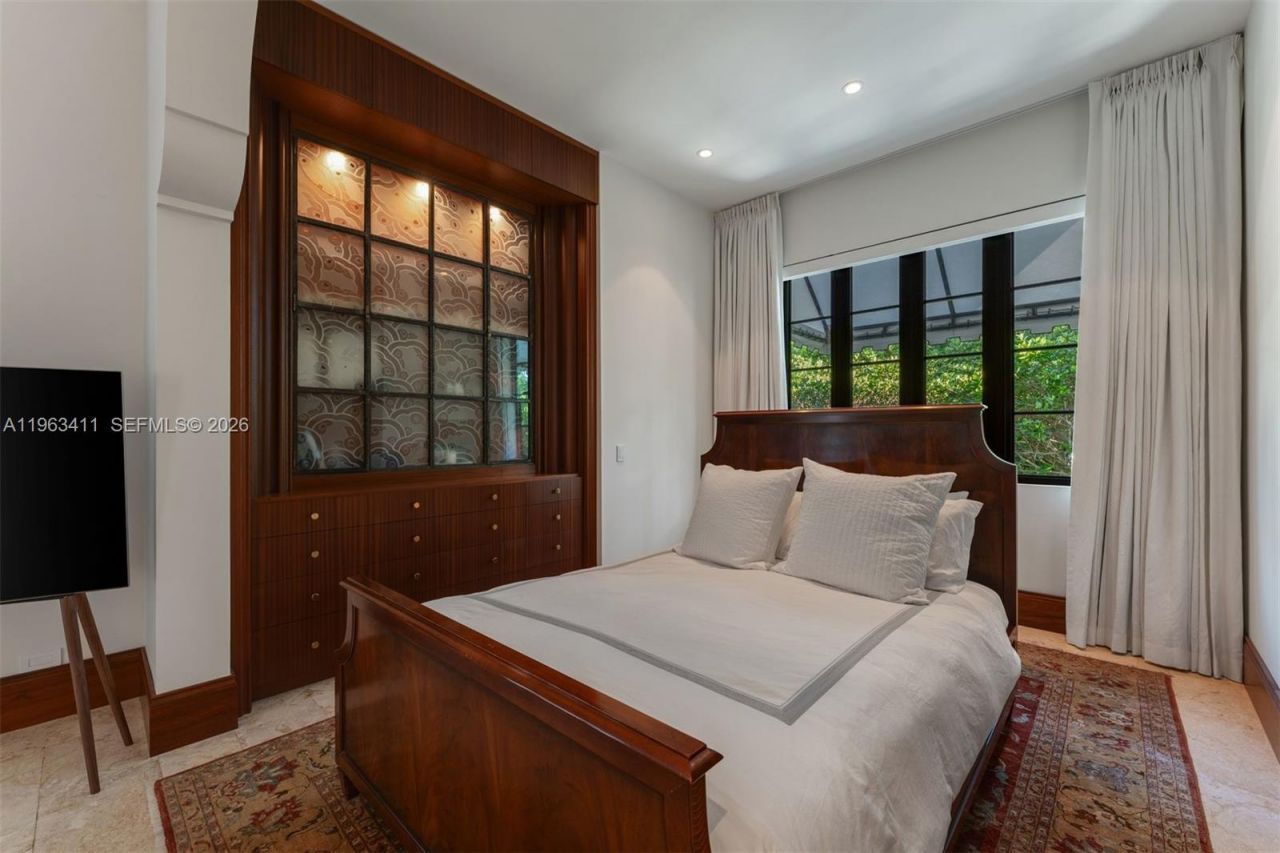 465 Hampton Ln , Key Biscayne, FL 33149 Photo