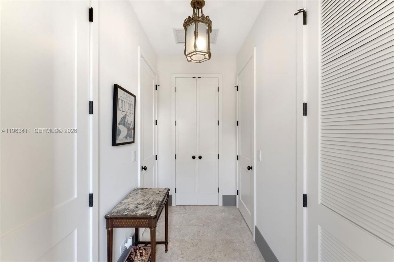 465 Hampton Ln , Key Biscayne, FL 33149 Photo