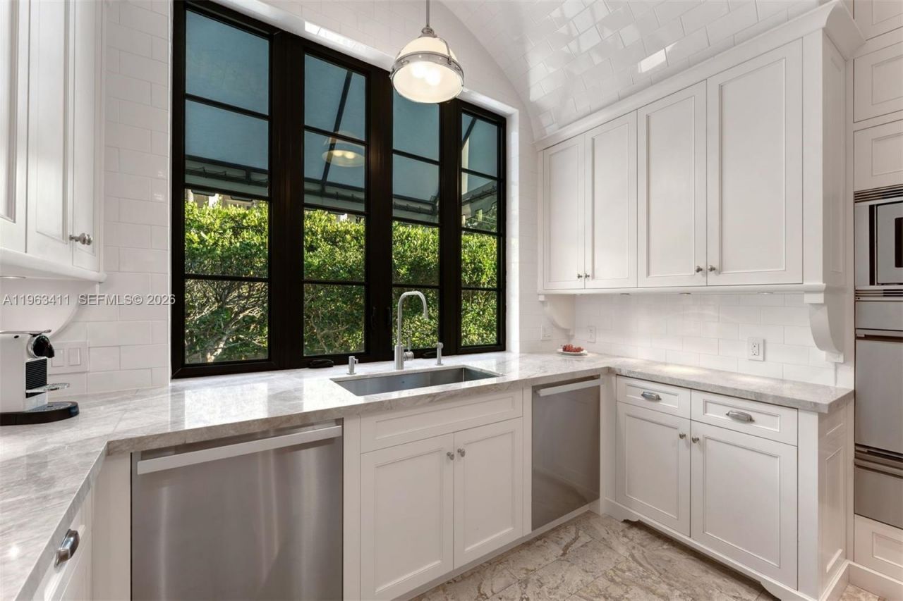 465 Hampton Ln , Key Biscayne, FL 33149 Photo