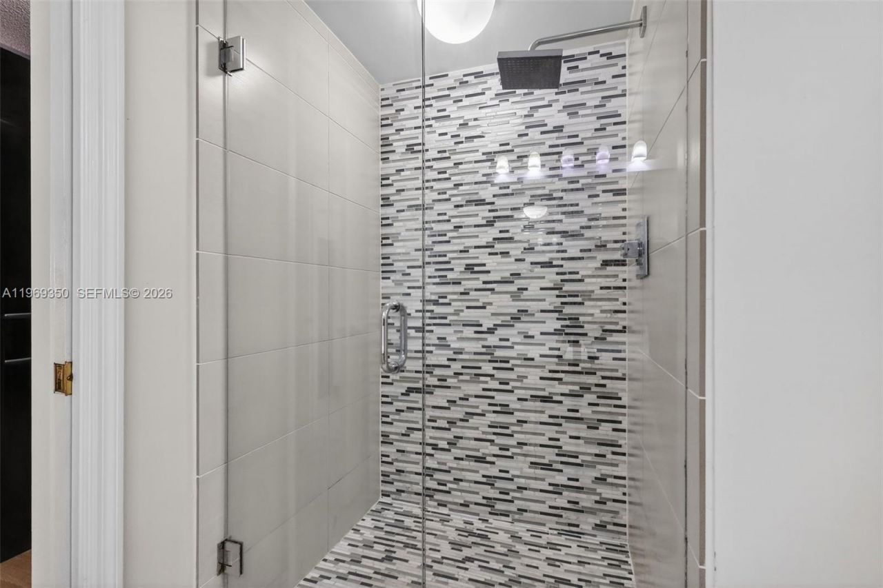 3610 Yacht Club Dr, Unit 414, Aventura, FL 33180 Photo