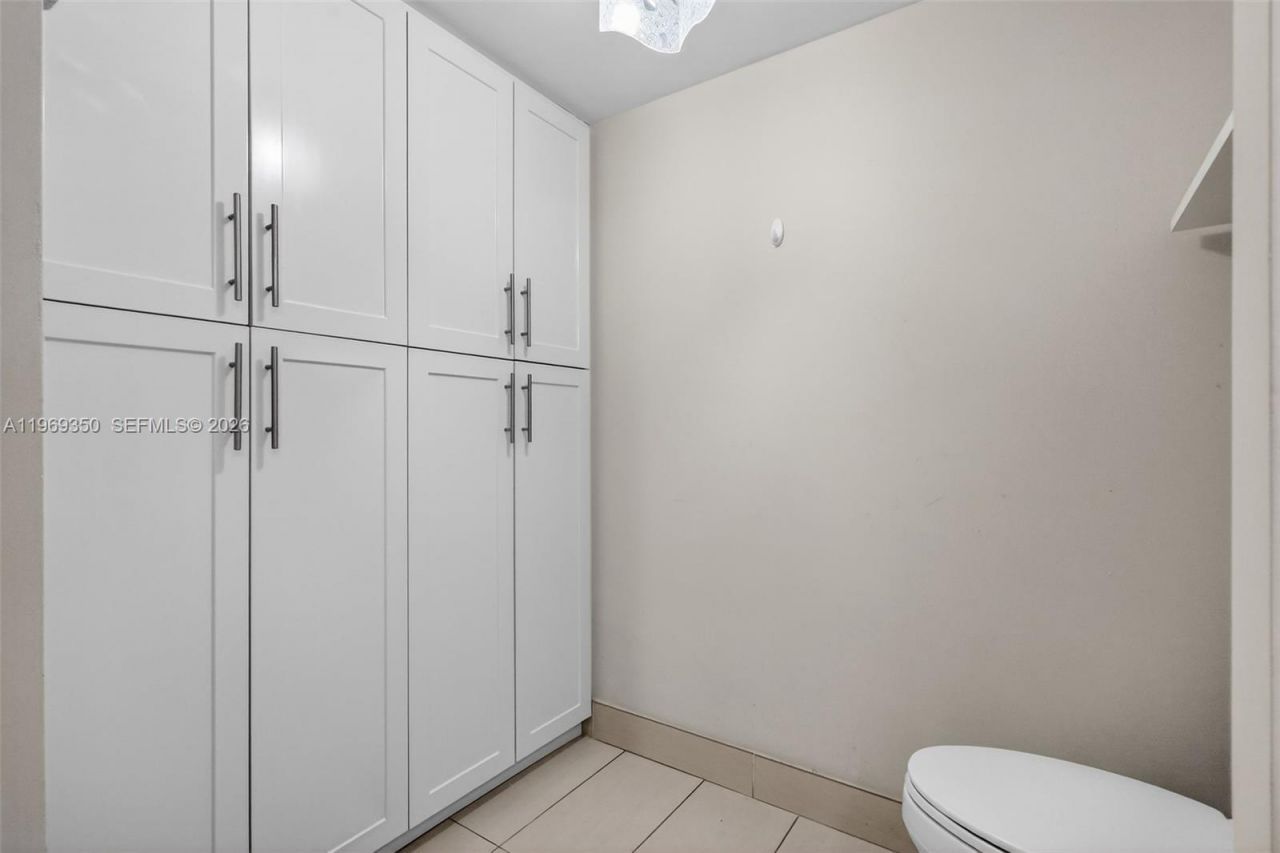 3610 Yacht Club Dr, Unit 414, Aventura, FL 33180 Photo