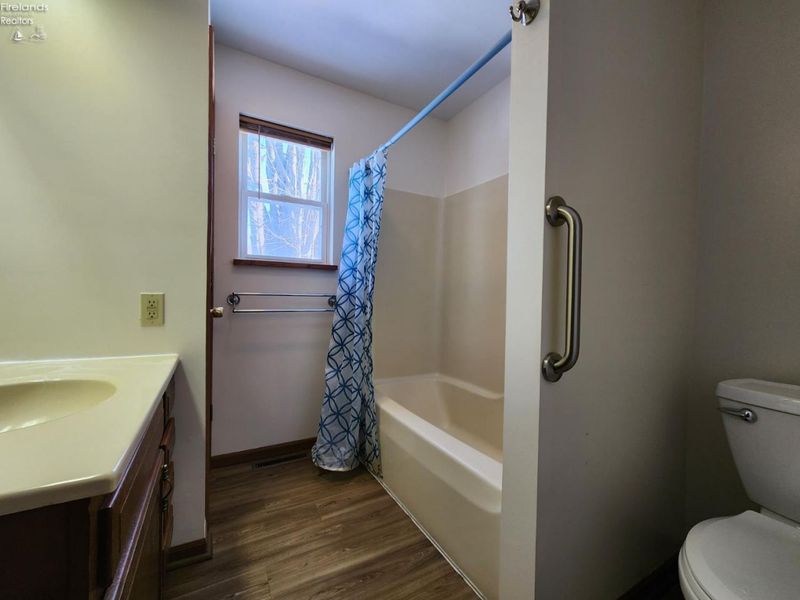 427 S TR 1179, Unit C, Tiffin, OH 44883 Photo 6