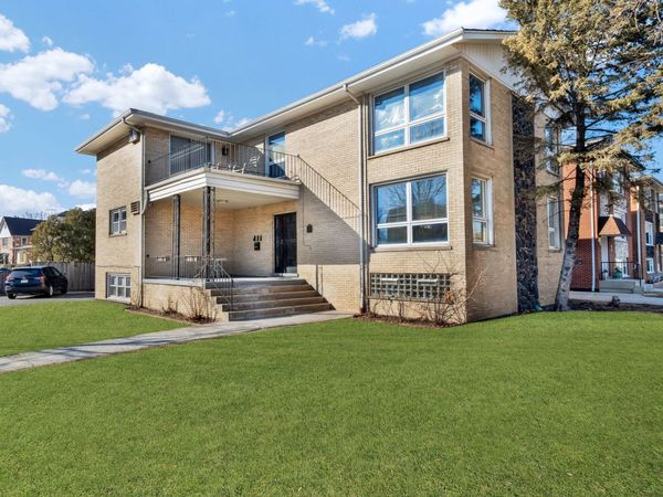 484 Shenstone Road, Riverside, IL 60546