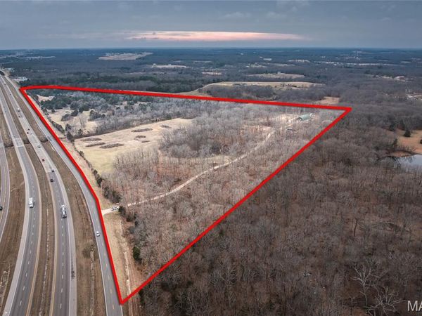 1329 N Service Rd E, Sullivan, MO 63080