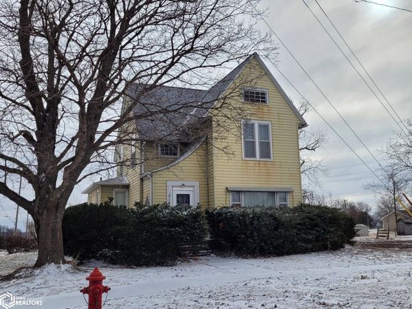 327 N Shuffleton Street, Sigourney, IA 52591