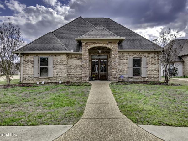 601 Emerald Court, Brandon, MS 39047