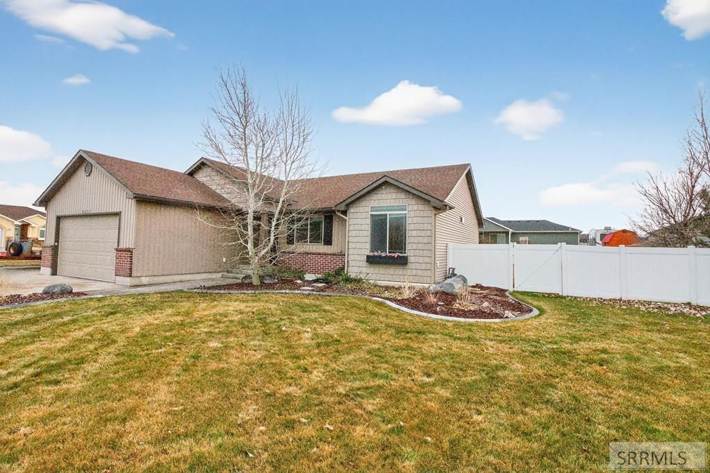 4212 E Tawzer Way, Idaho Falls, ID 83406 Main Photo