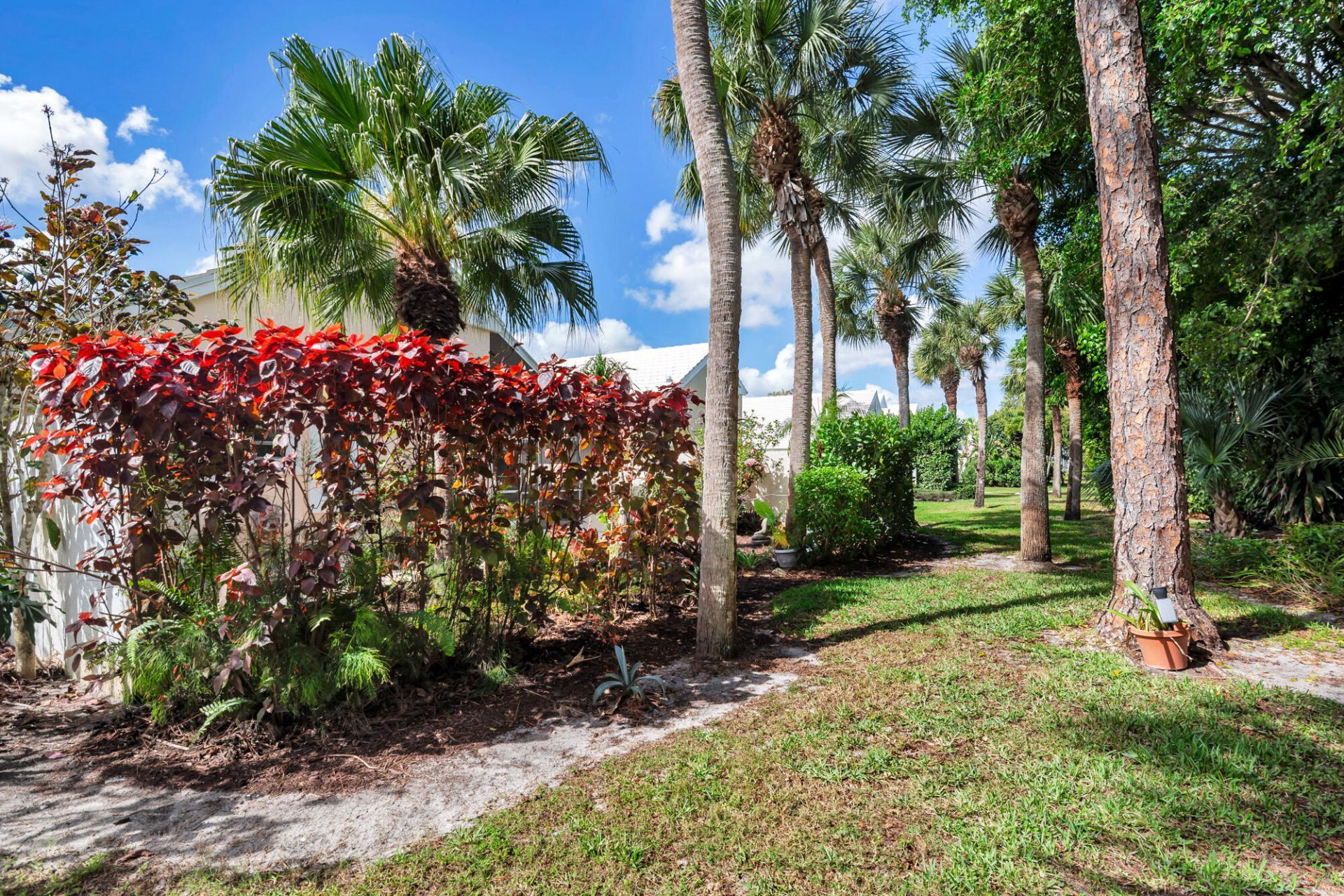 9213 Heathridge Drive, West Palm Beach, FL 33411 Photo