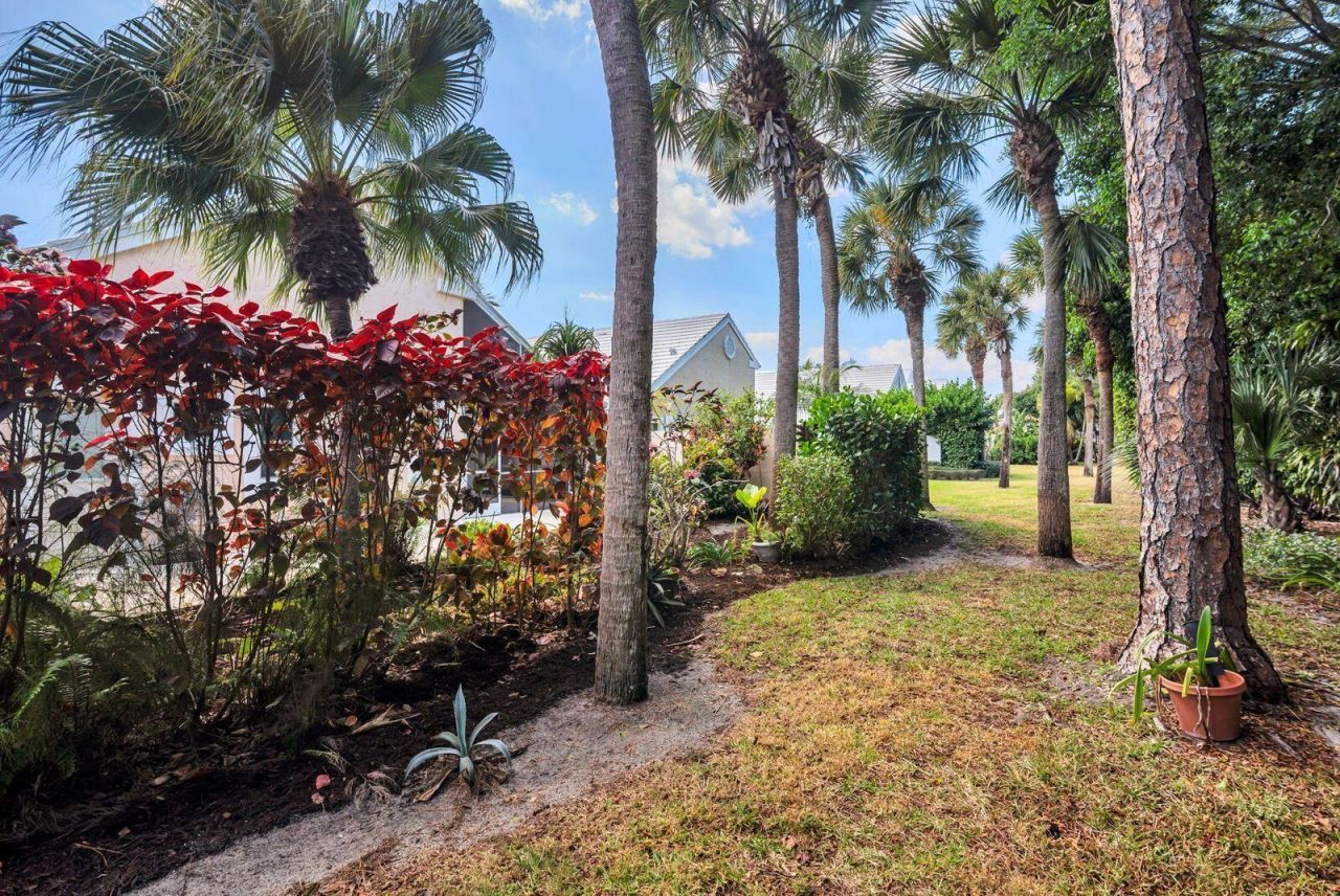 9213 Heathridge Drive, West Palm Beach, FL 33411 Photo