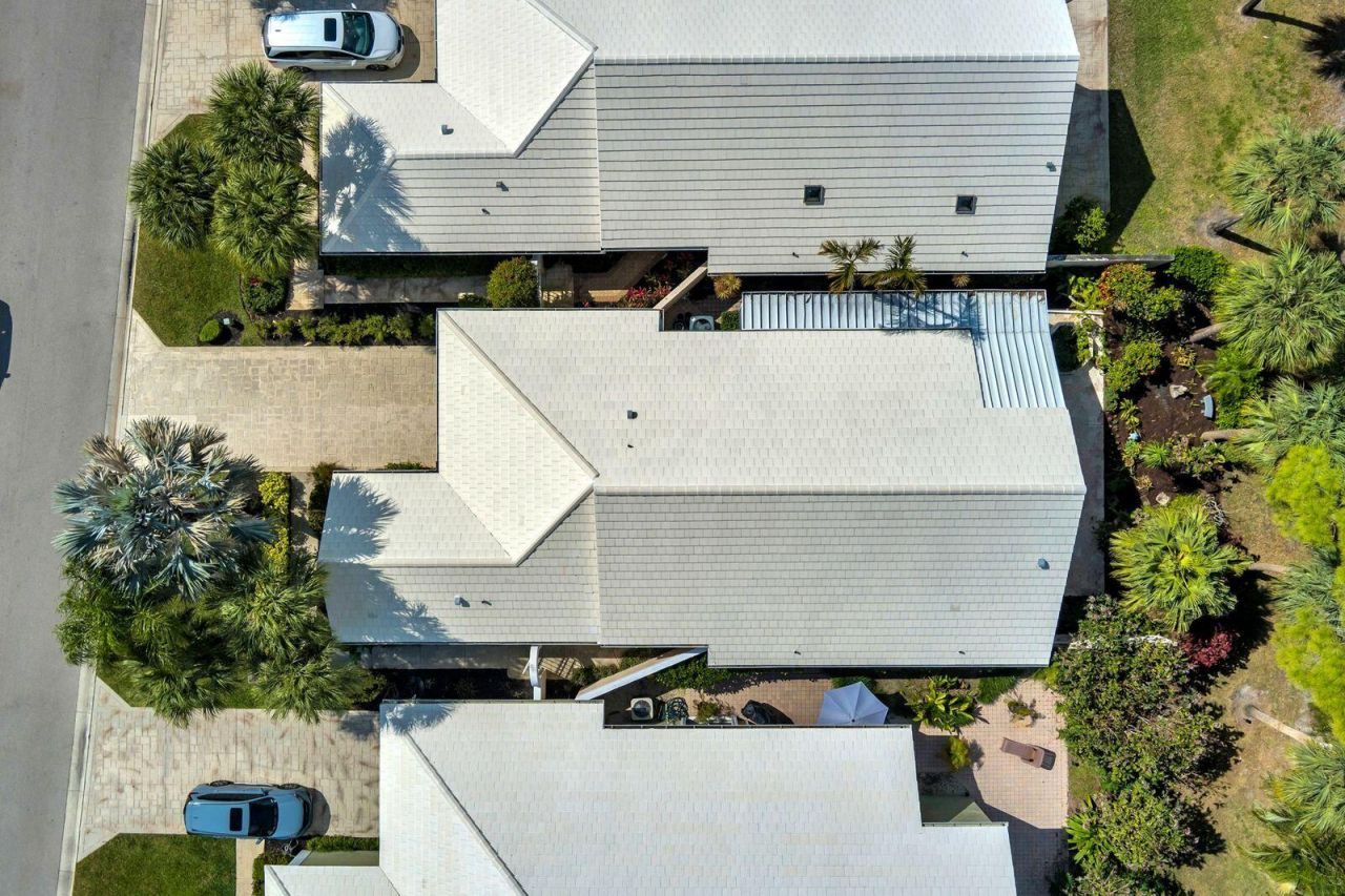 9213 Heathridge Drive, West Palm Beach, FL 33411 Photo