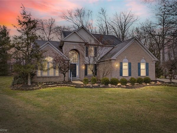 20067 Killians Grove, Strongsville, OH 44149