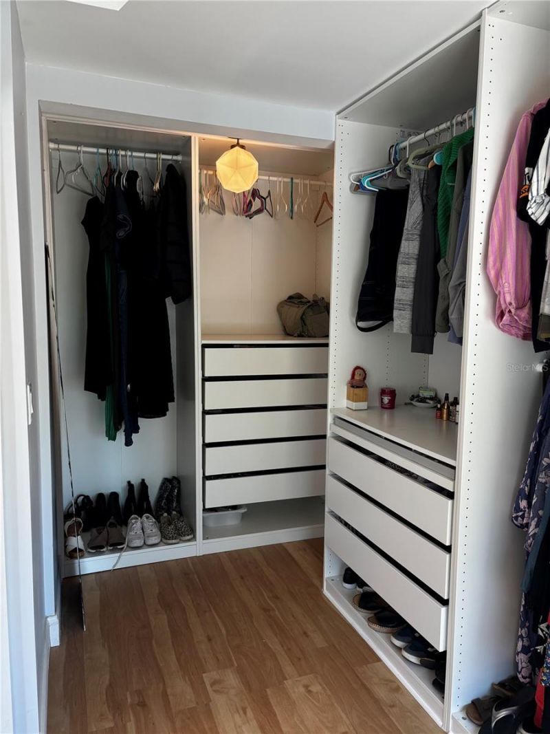 945 11th Street N, Saint Petersburg, FL 33705 Photo