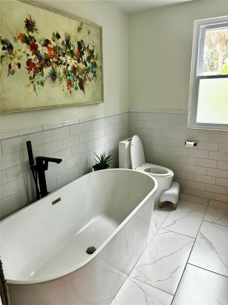 945 11th Street N, Saint Petersburg, FL 33705 Photo