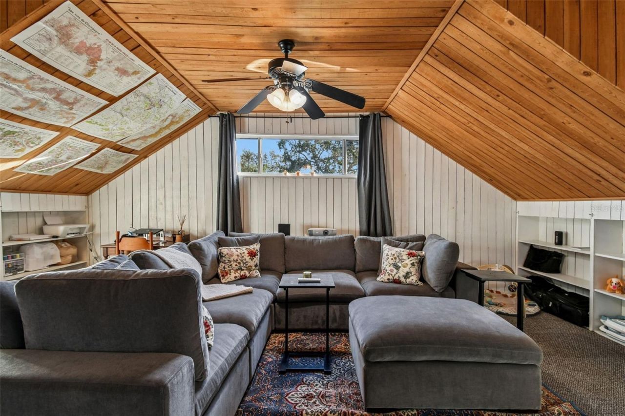 945 11th Street N, Saint Petersburg, FL 33705 Photo