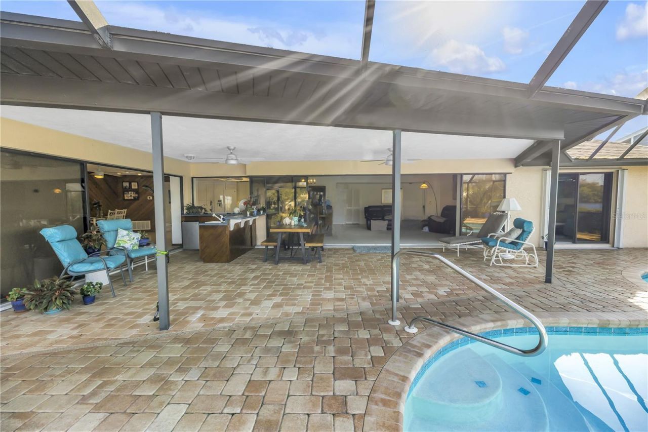 771 Suwannee Court Ne, Saint Petersburg, FL 33702 Photo