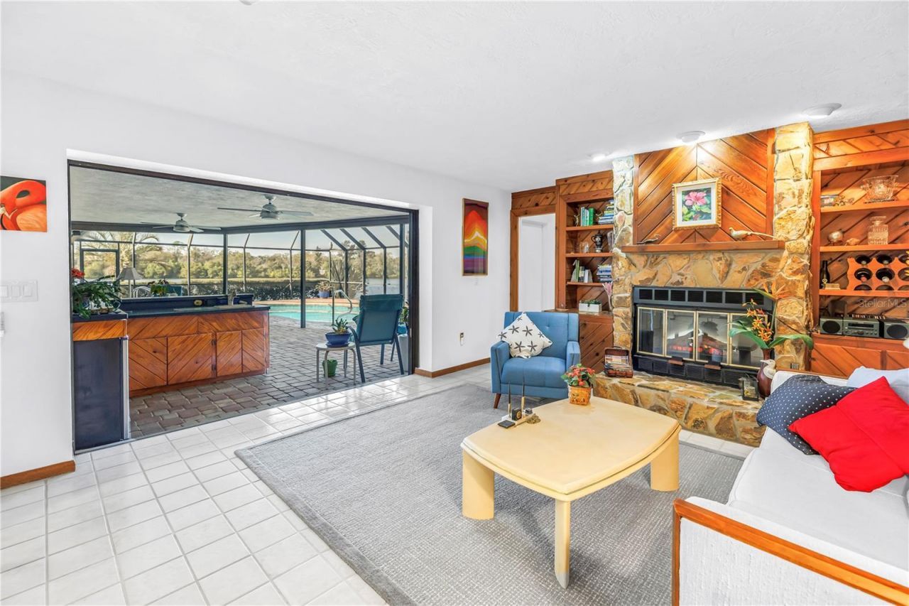 771 Suwannee Court Ne, Saint Petersburg, FL 33702 Photo