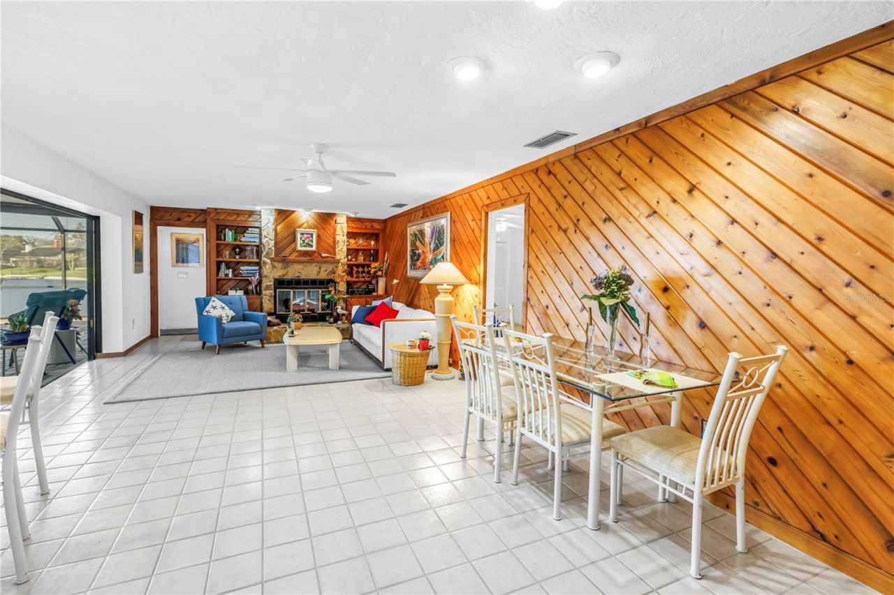 771 Suwannee Court Ne, Saint Petersburg, FL 33702 Photo