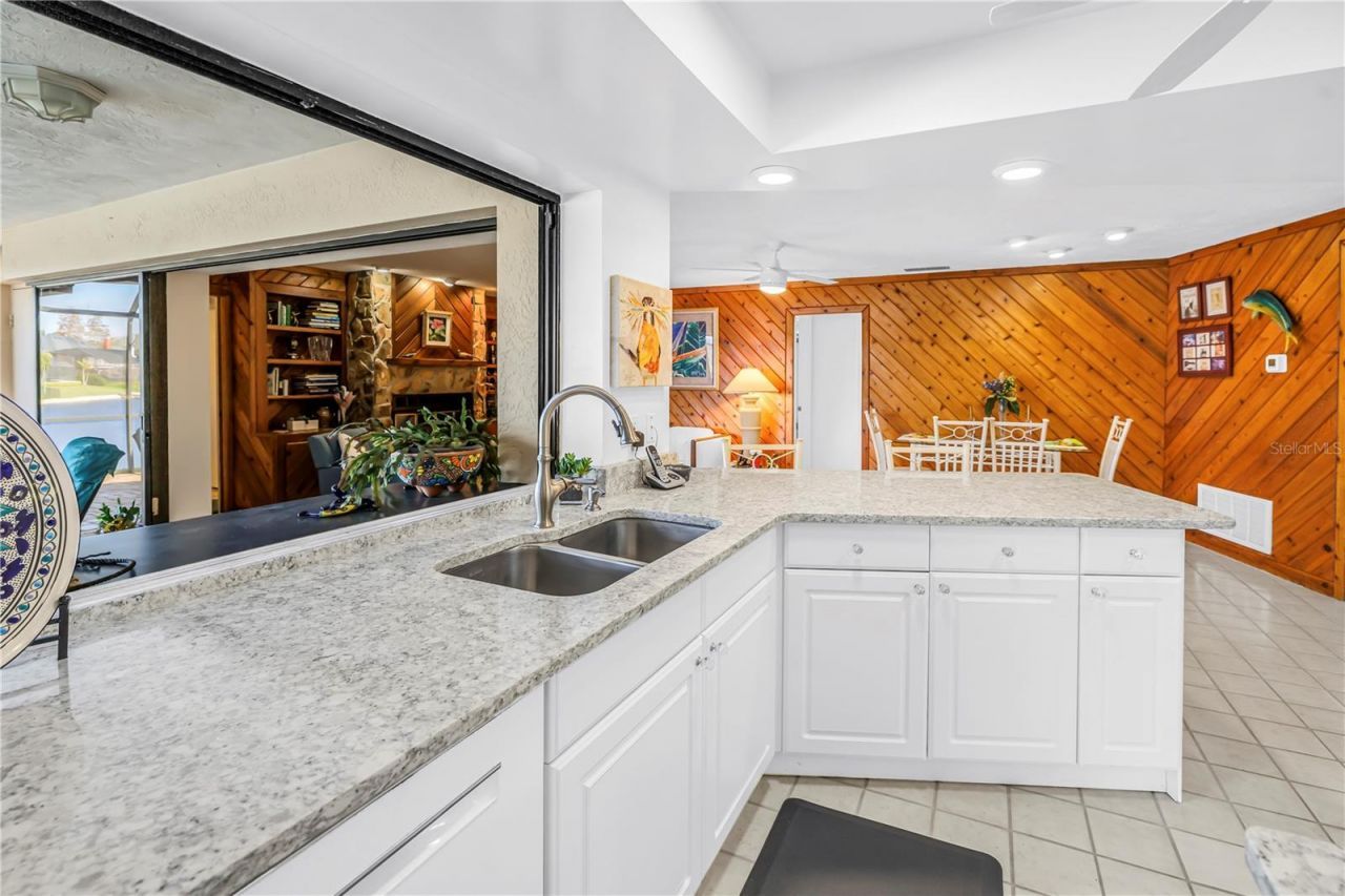 771 Suwannee Court Ne, Saint Petersburg, FL 33702 Photo