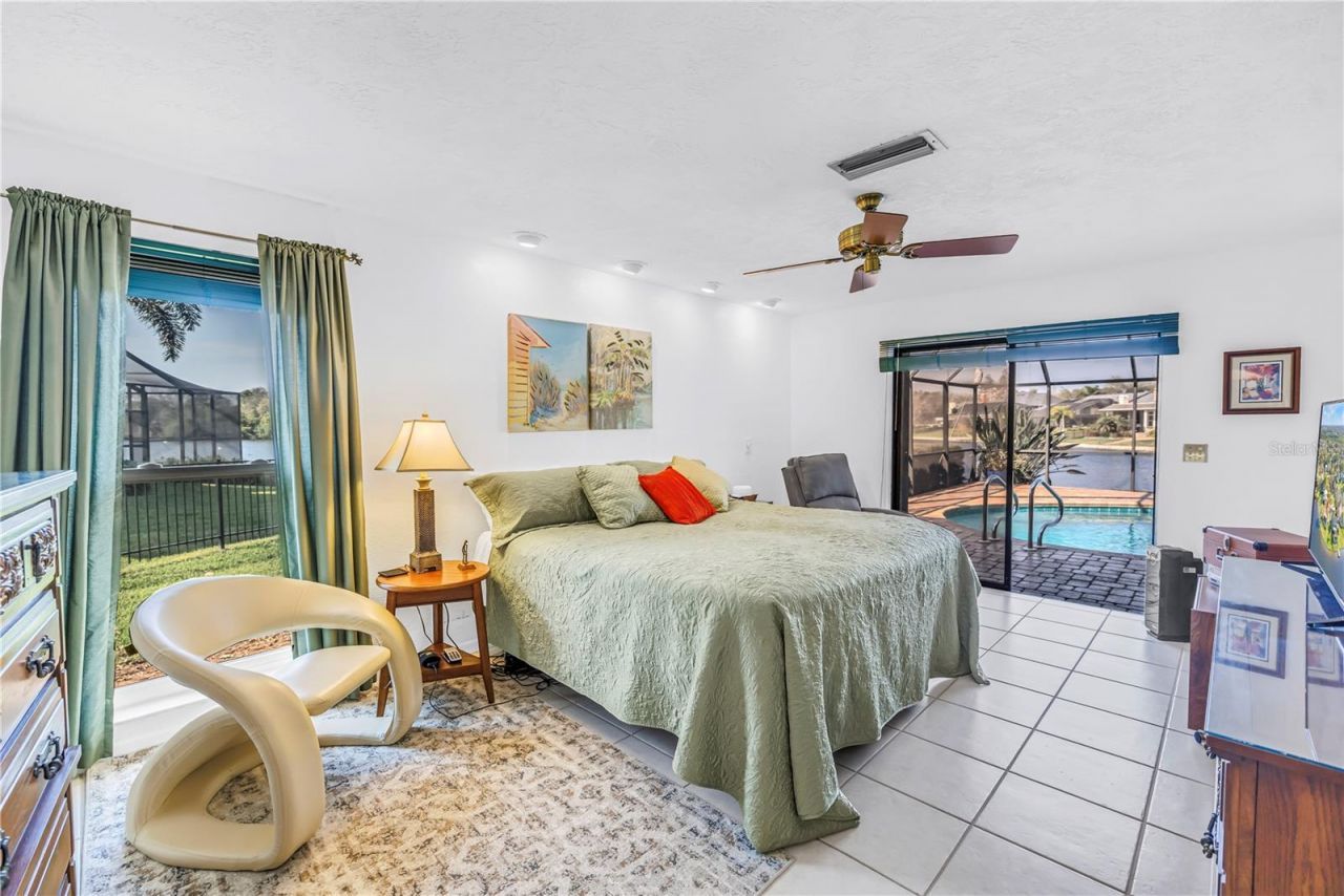 771 Suwannee Court Ne, Saint Petersburg, FL 33702 Photo