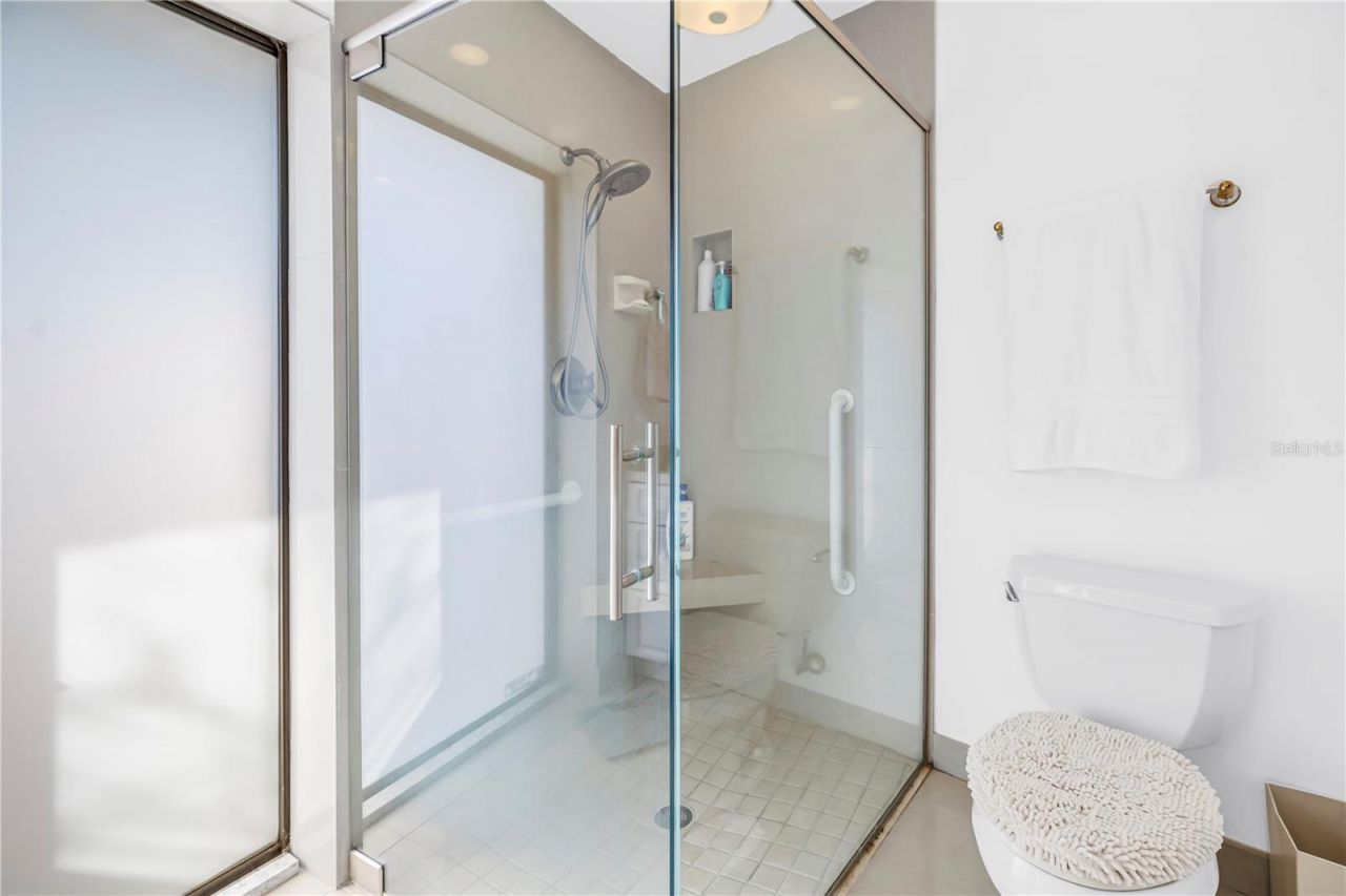 771 Suwannee Court Ne, Saint Petersburg, FL 33702 Photo