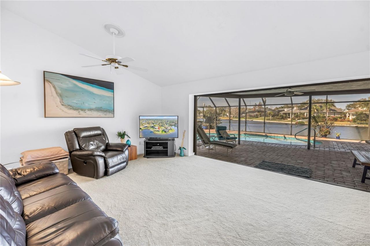 771 Suwannee Court Ne, Saint Petersburg, FL 33702 Photo