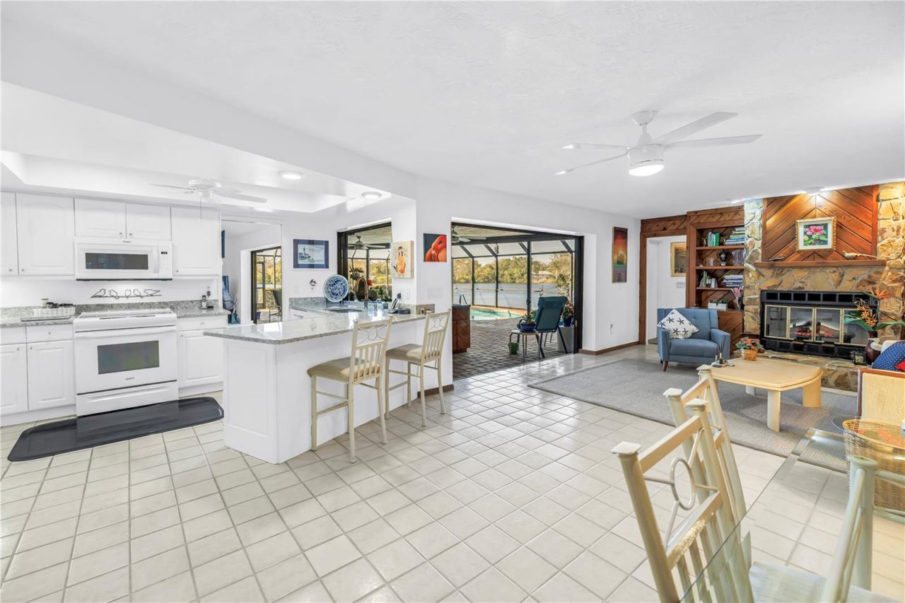 771 Suwannee Court Ne, Saint Petersburg, FL 33702 Photo