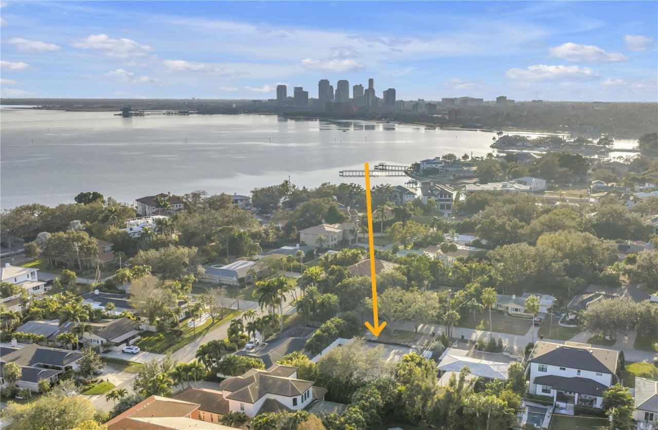 211 Toledo Way Ne, Saint Petersburg, FL 33704 Photo