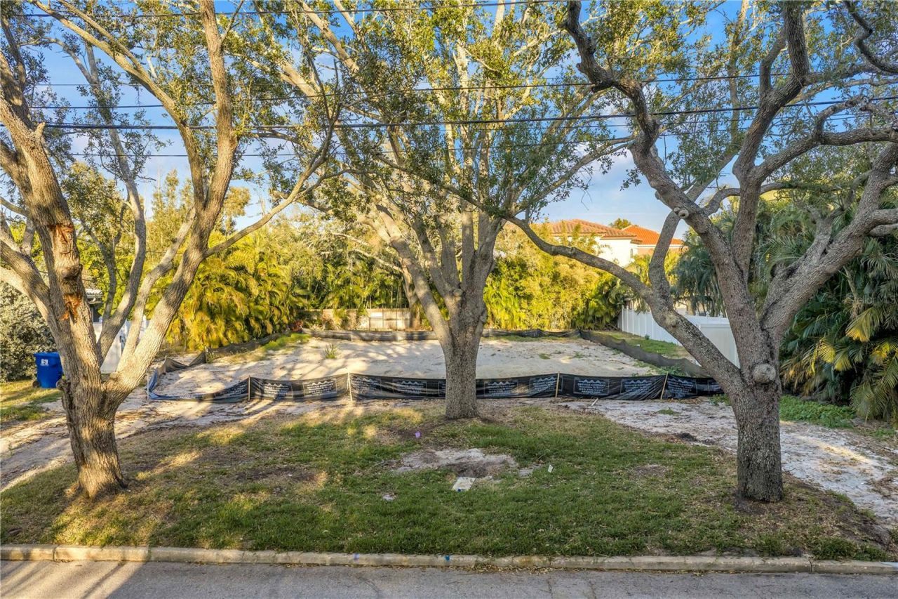 211 Toledo Way Ne, Saint Petersburg, FL 33704 Photo