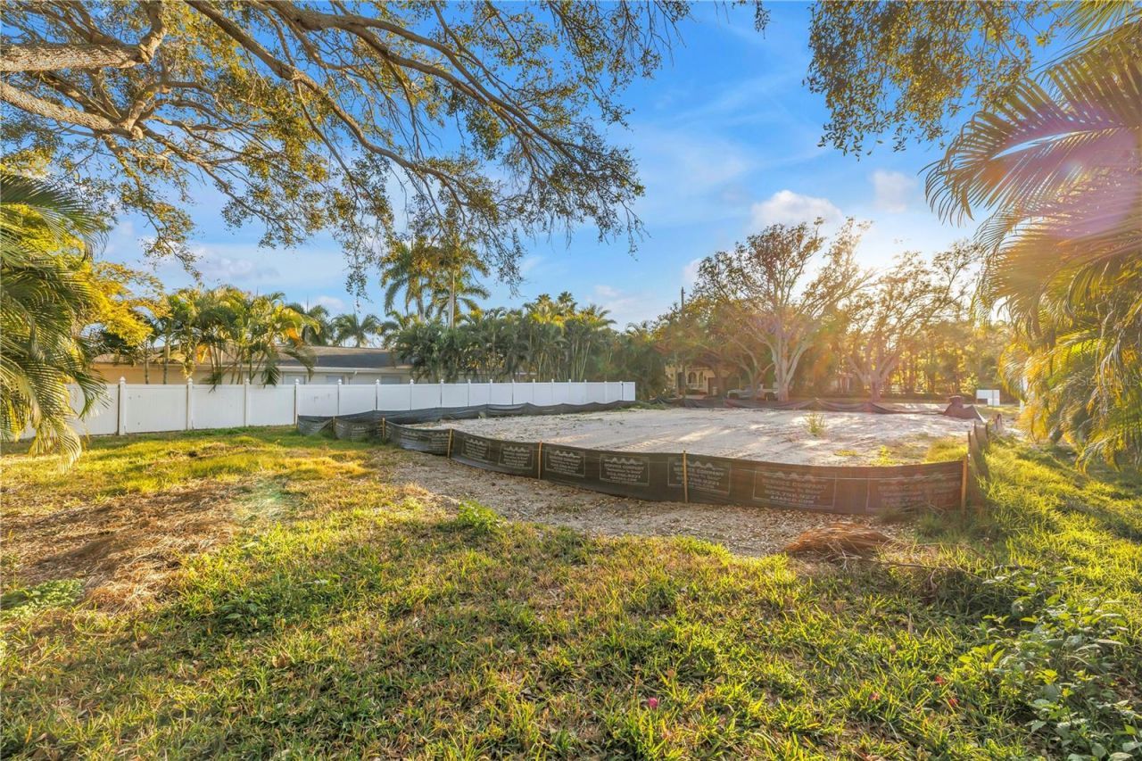 211 Toledo Way Ne, Saint Petersburg, FL 33704 Photo