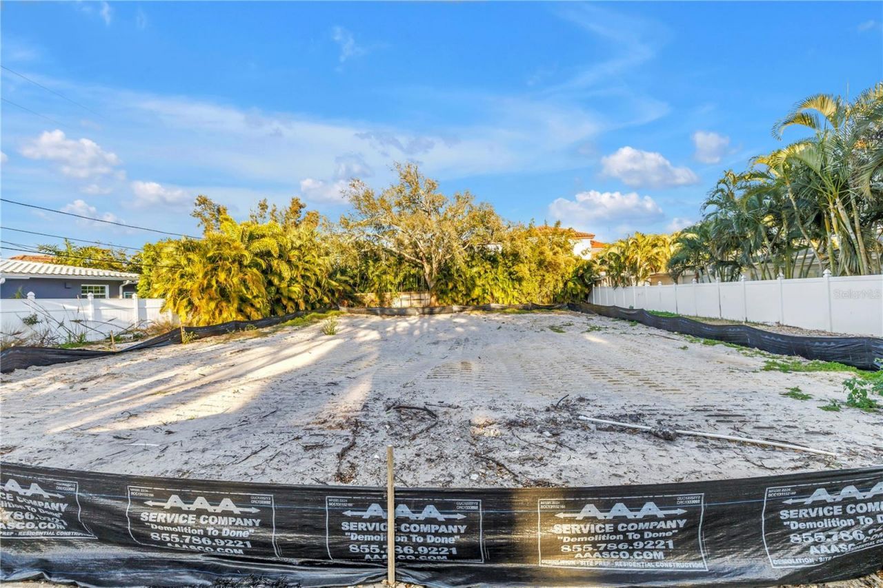 211 Toledo Way Ne, Saint Petersburg, FL 33704 Photo