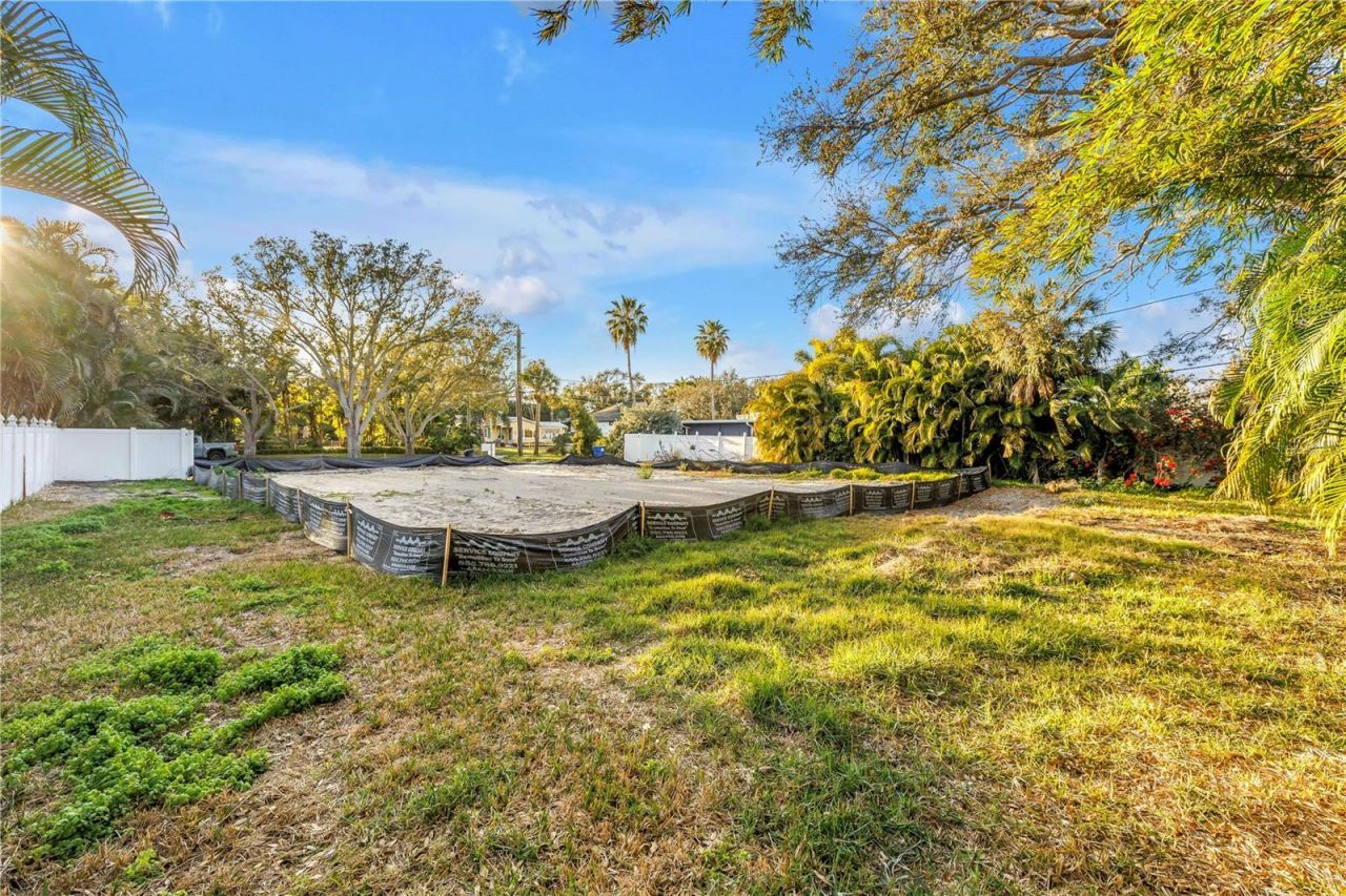 211 Toledo Way Ne, Saint Petersburg, FL 33704 Photo