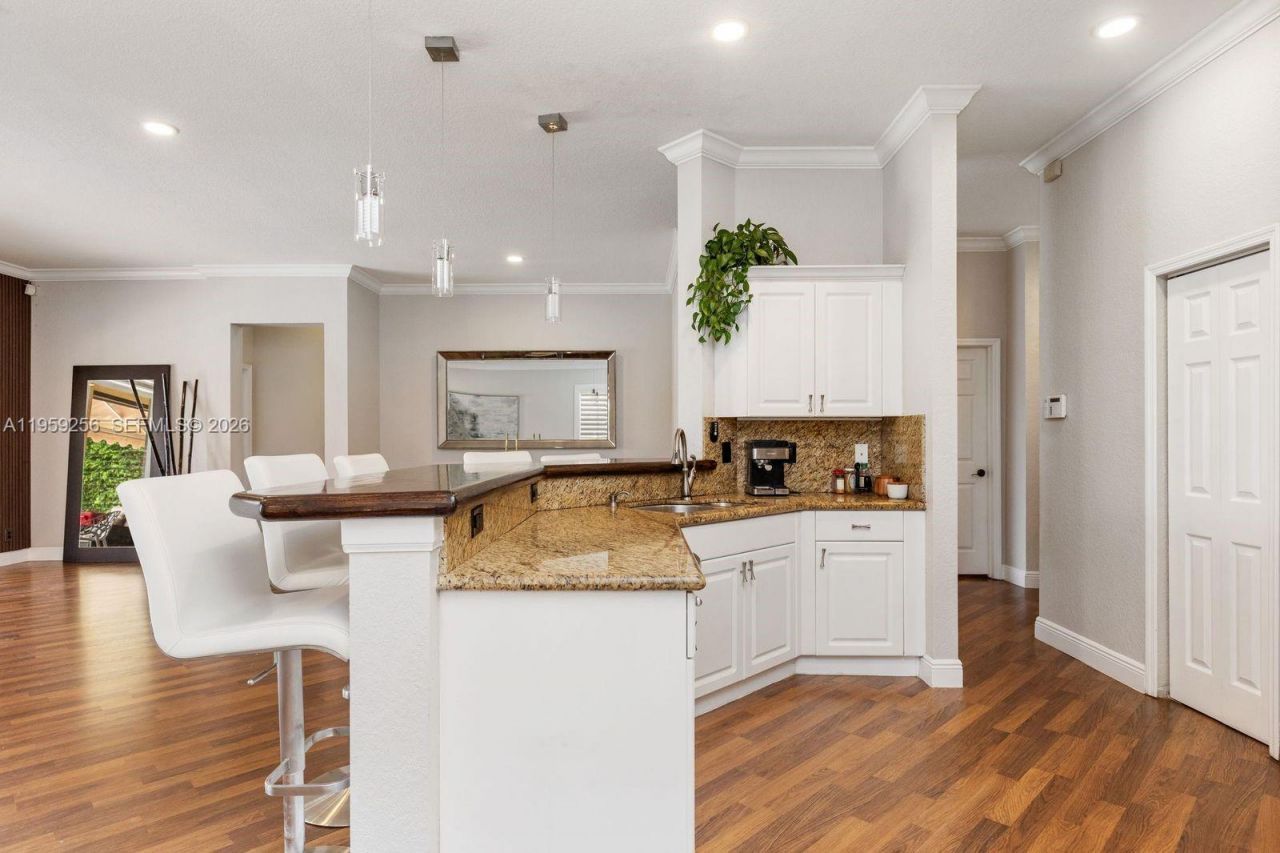 766 Sunflower Cir, Weston, FL 33327 Photo