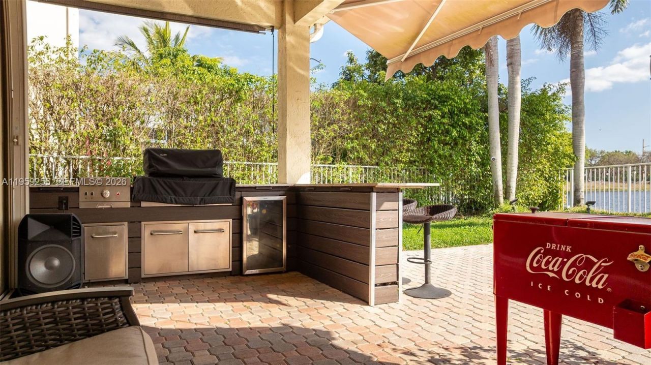 766 Sunflower Cir, Weston, FL 33327 Photo