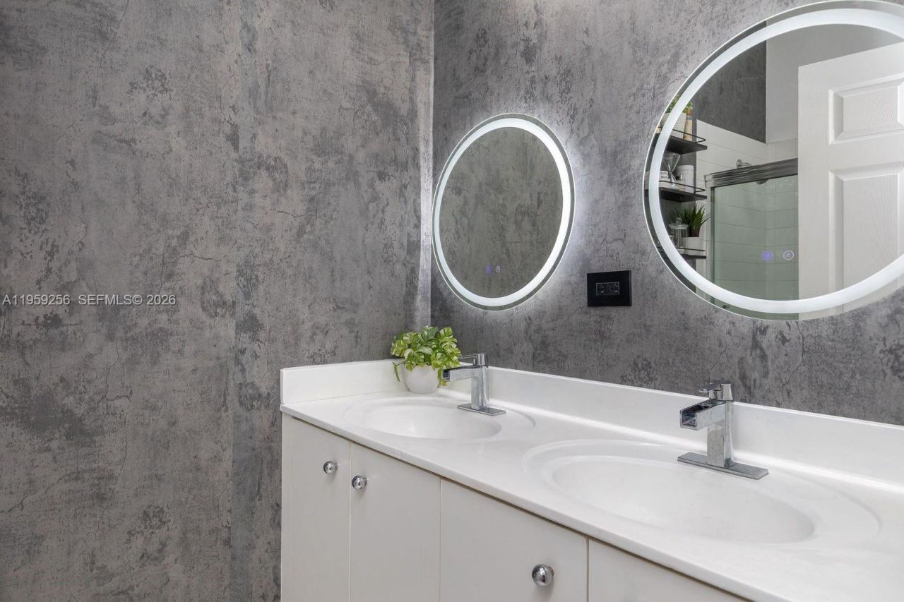 766 Sunflower Cir, Weston, FL 33327 Photo