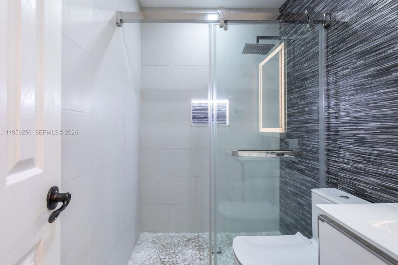 766 Sunflower Cir, Weston, FL 33327 Photo