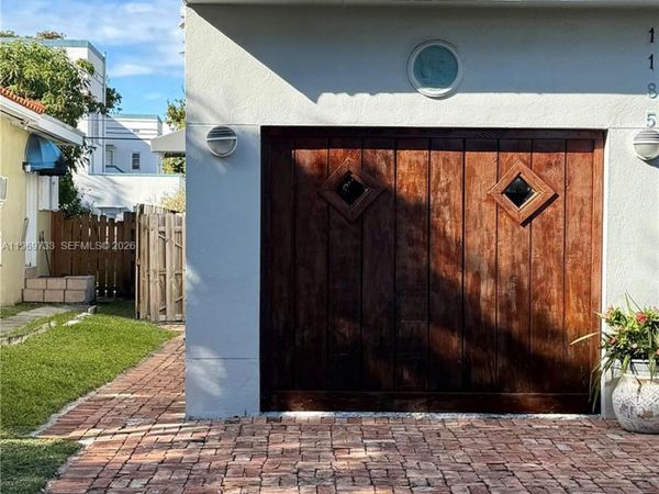 1185 Biarritz Dr, Unit 1, Miami Beach, FL 33141