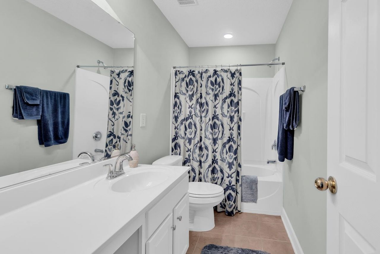 301 River Rock Ln. Photo 11