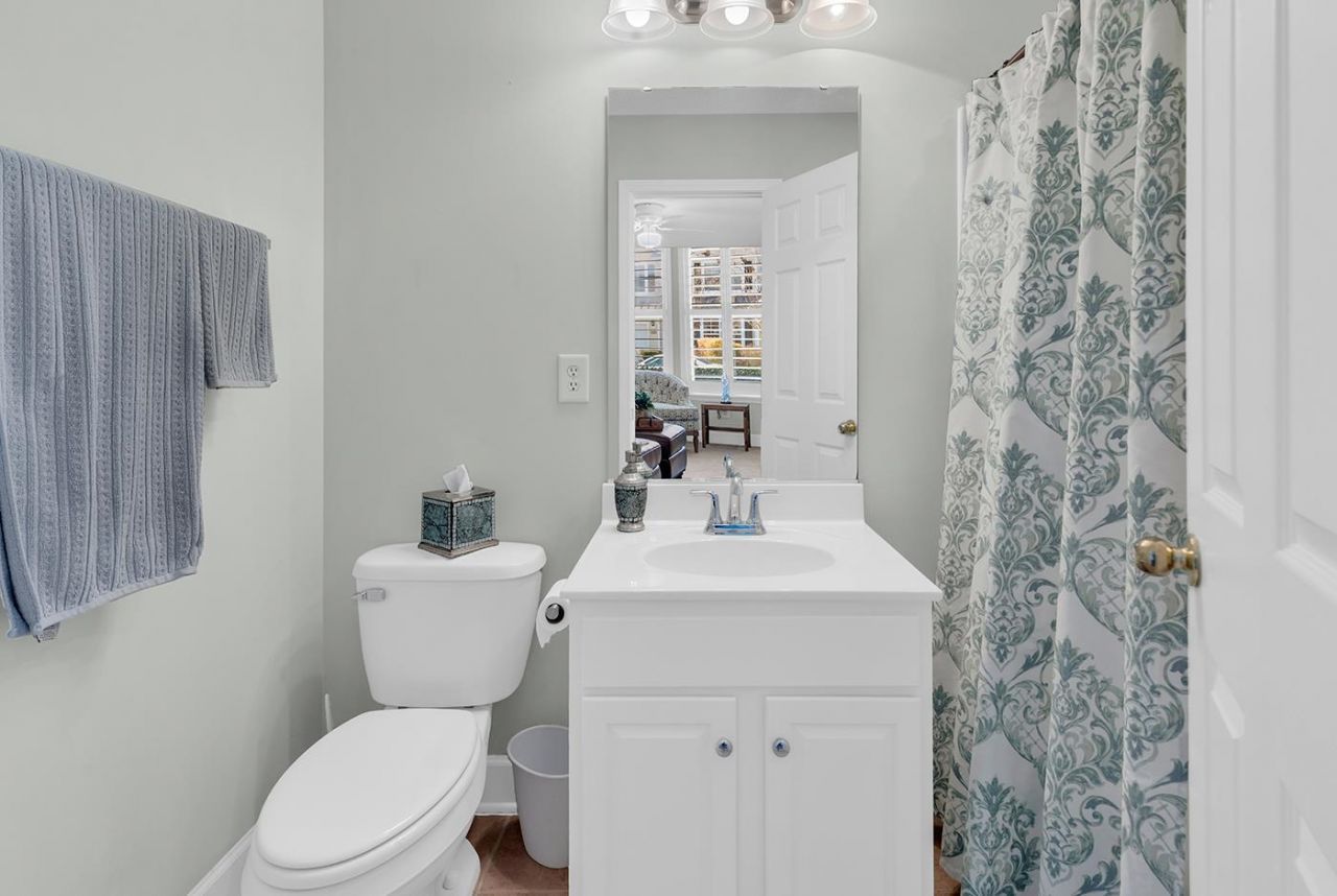 301 River Rock Ln. Photo 14