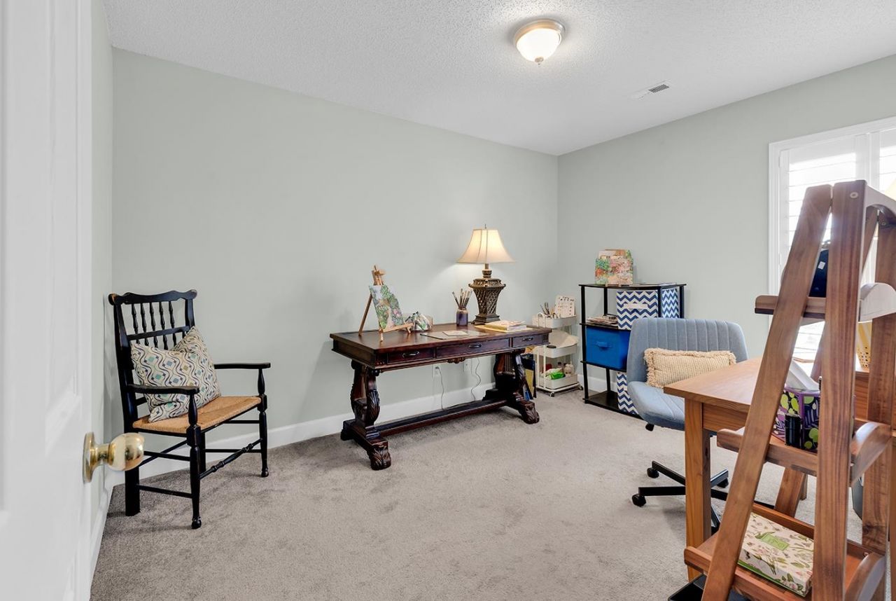 301 River Rock Ln. Photo 15