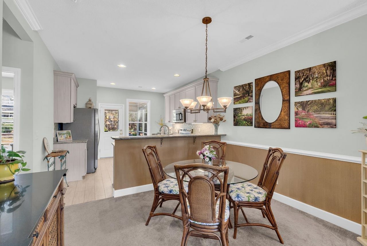 301 River Rock Ln. Photo 5