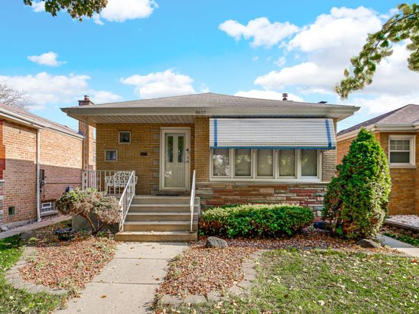 8627 S KOSTNER Avenue, Chicago, IL 60652